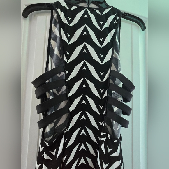 Kenneth Cole New York Black and White Cold Shoulder Mini Dress - Picture 6 of 6